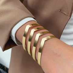 Golden Infinity & Heart Charm Bracelet Set