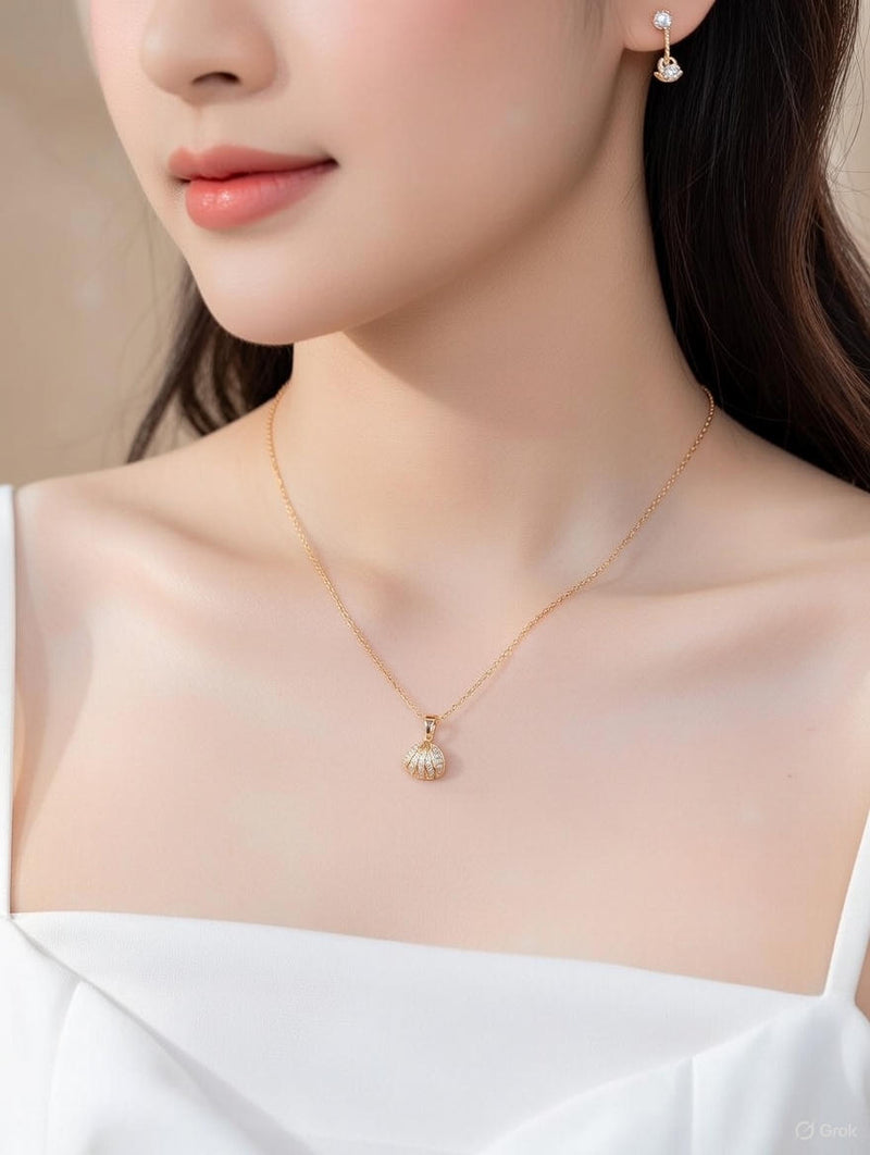 Elegant Pearl Shell Pendant Necklace – Gold Finish