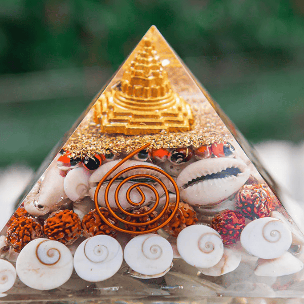 lakshmi vastu pyramid