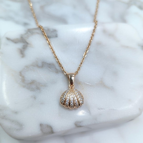 Seashell pearl pendant chain