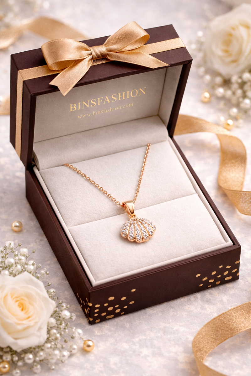 Elegant Pearl Shell Pendant Necklace – Gold Finish