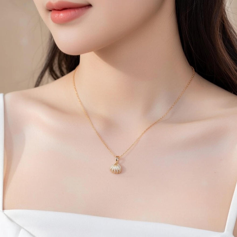 Seashell pearl pendant chain