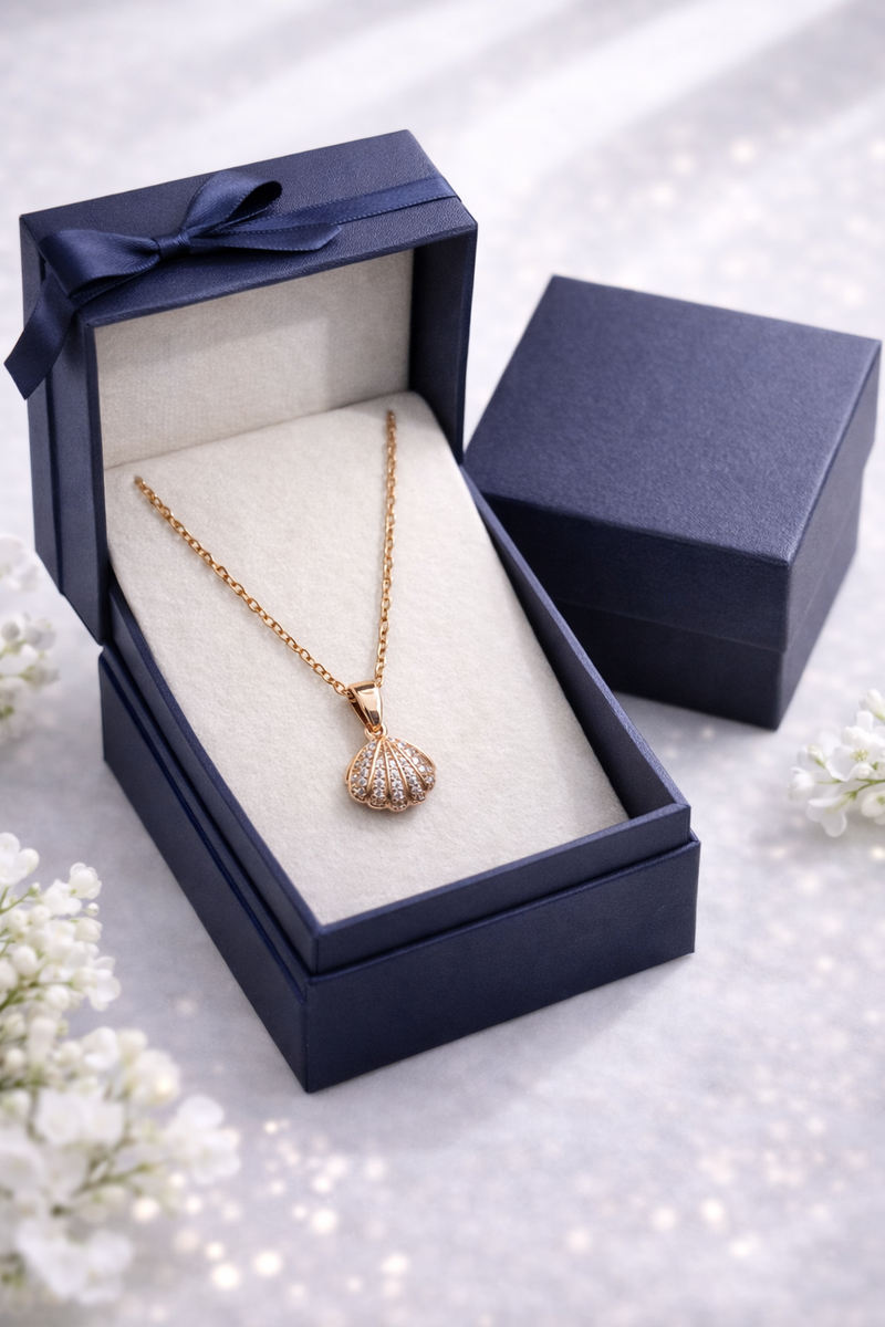 Elegant Pearl Shell Pendant Necklace – Gold Finish
